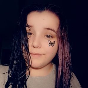 Meet your Posher, Eve